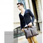 Модная многофункциональная мужская сумка из натуральной кожи украшенная двумя карманами, двумя короткими ручками и длинным ремешком.